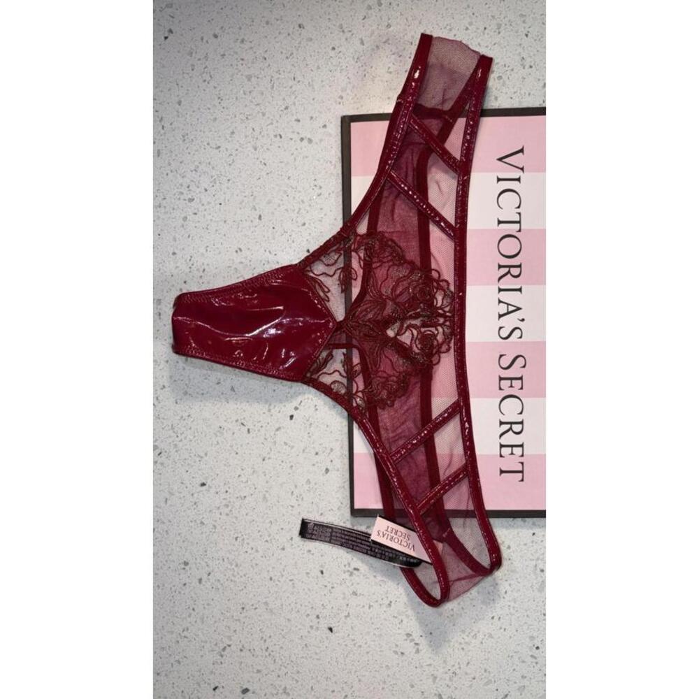 NWT Victoria’s Secret Very Sexy  Red Midnight Affair Thong Panty size M